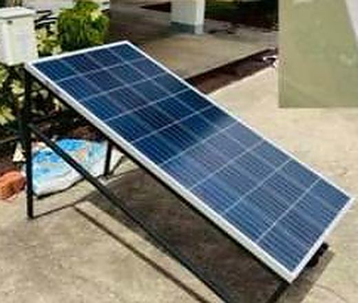 แผงโซลาร์เซลล์สำหรับระบบไฟสำรองของศูนย์